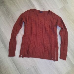American Eagle Maroon Sweater